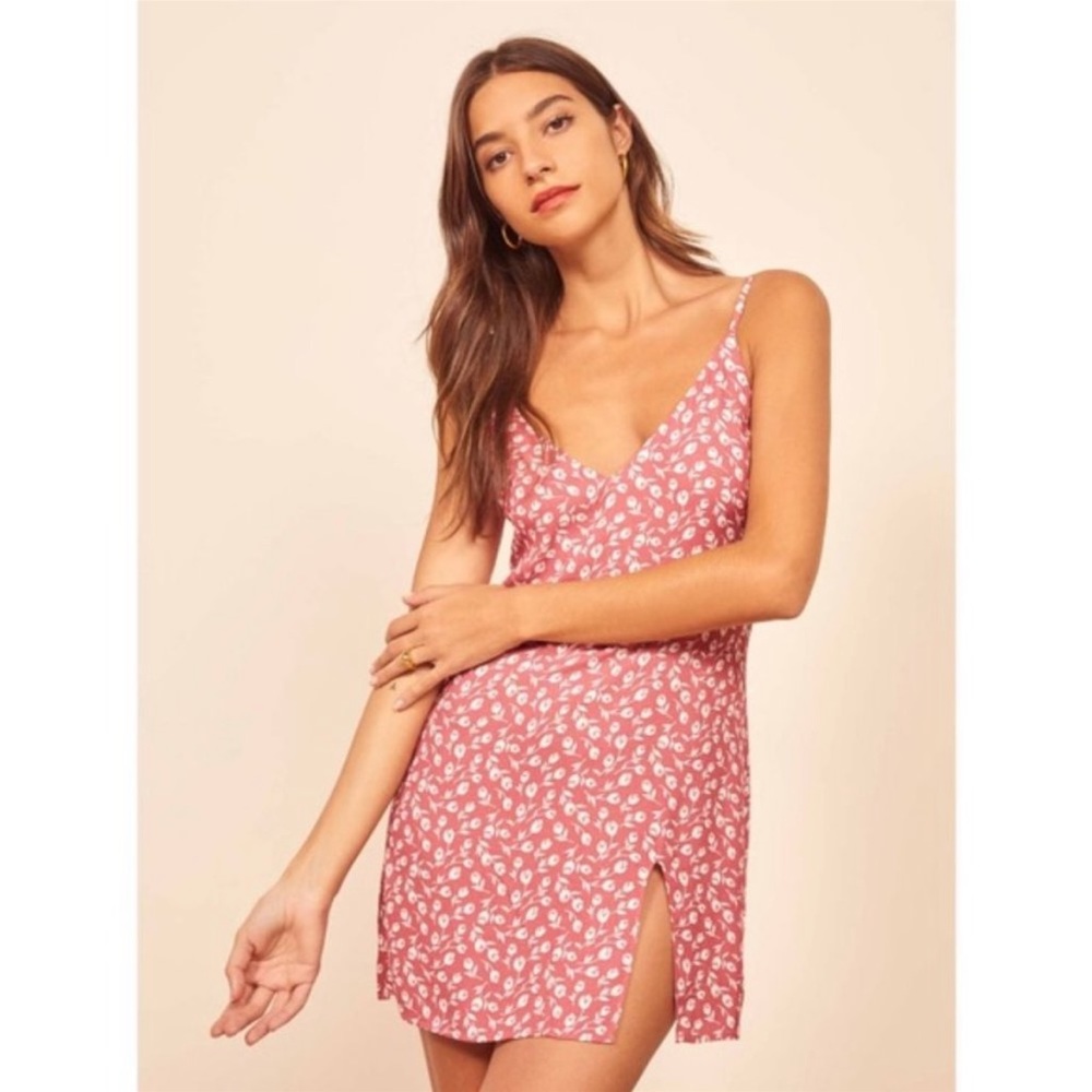 Reformation Marlowe Dress in Anna Pink Floral 
Size XS